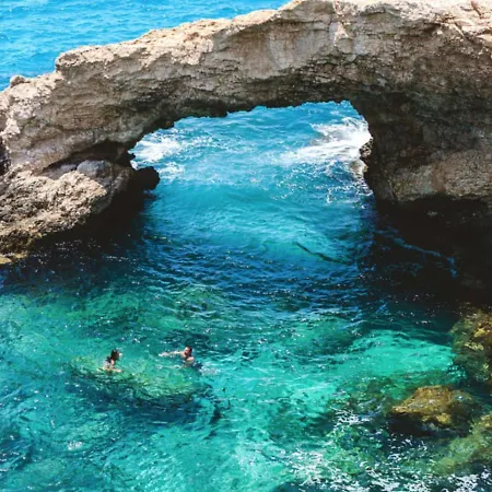 Holiday Home For Sunbathing By The Pool And Nights On The Balcony All Yours Διαμέρισμα *