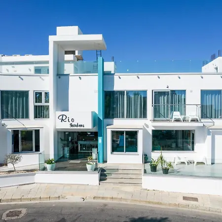 公寓 Holiday Home For Sunbathing By The Pool And Nights On The Balcony All Yours 圣纳帕